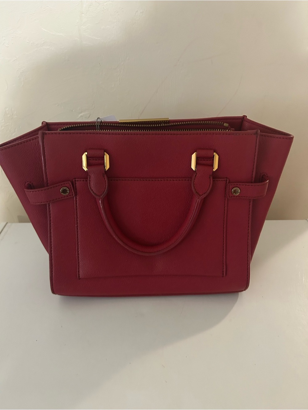 charles and Keith red handbag with gold accents - Picture 3 of 5